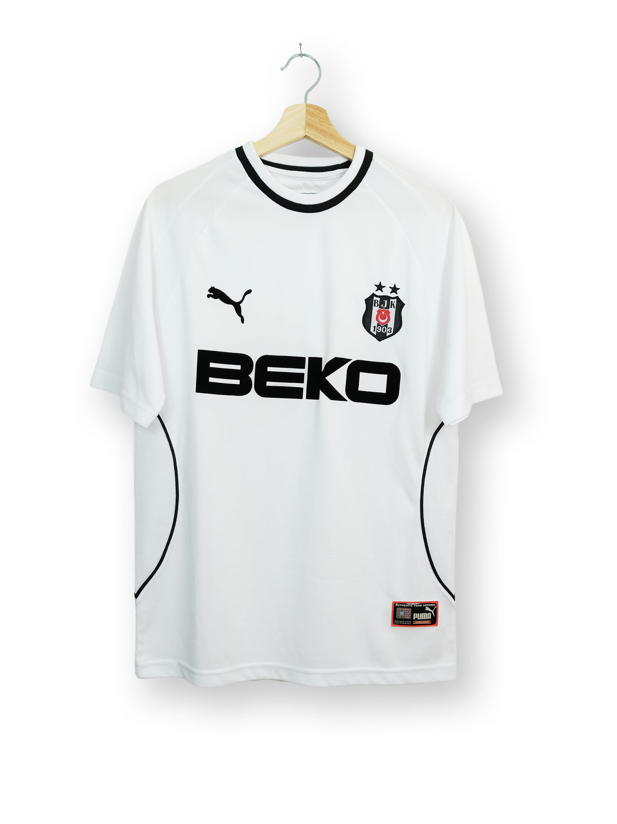 Besiktas Istanbul 2003/04 Home Kit (M)