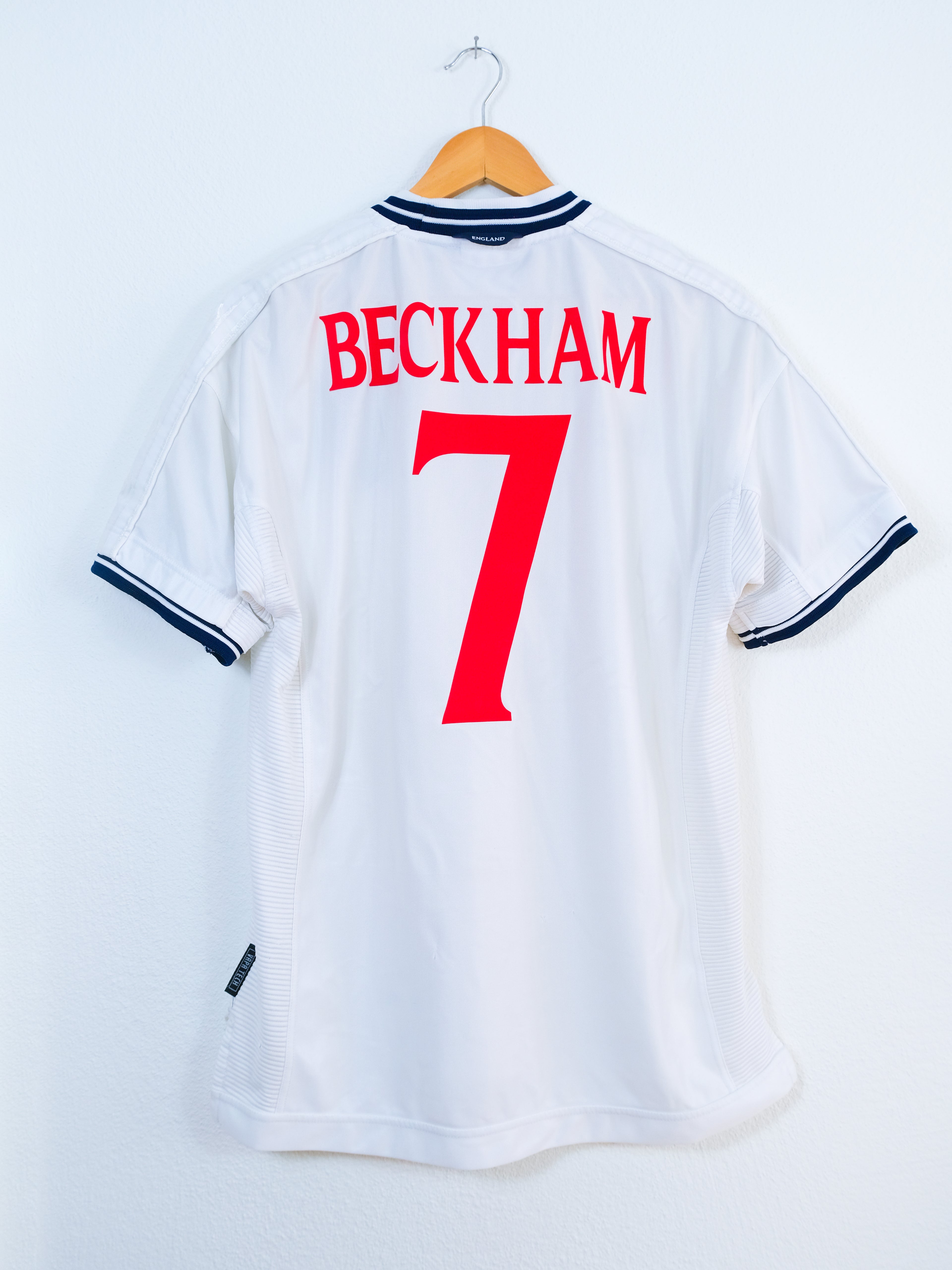 England 2000/01 Heim Trikot – BECKHAM #7 – (L)