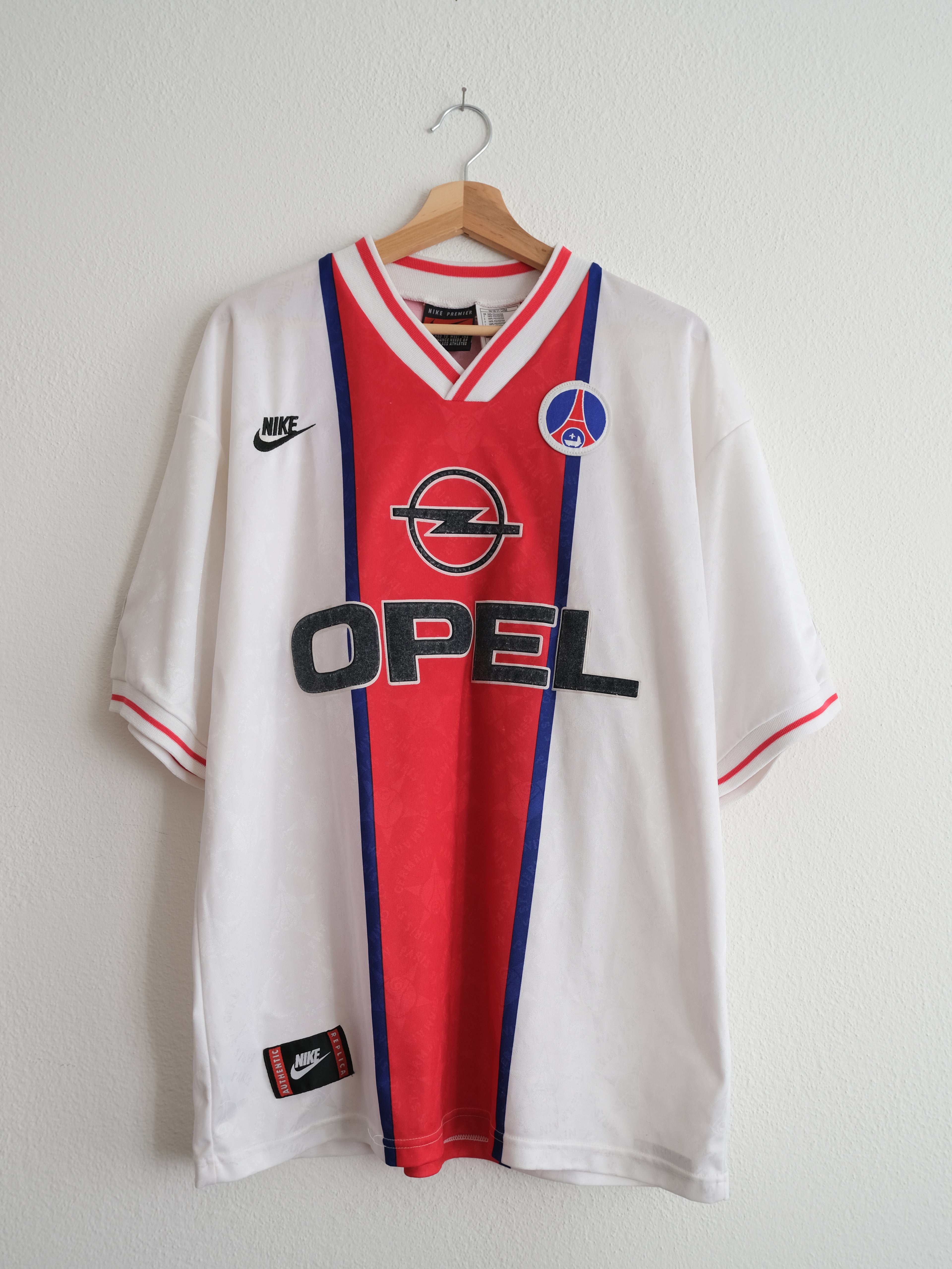 Paris Saint-Germain 1995/96 Away Kit (L)