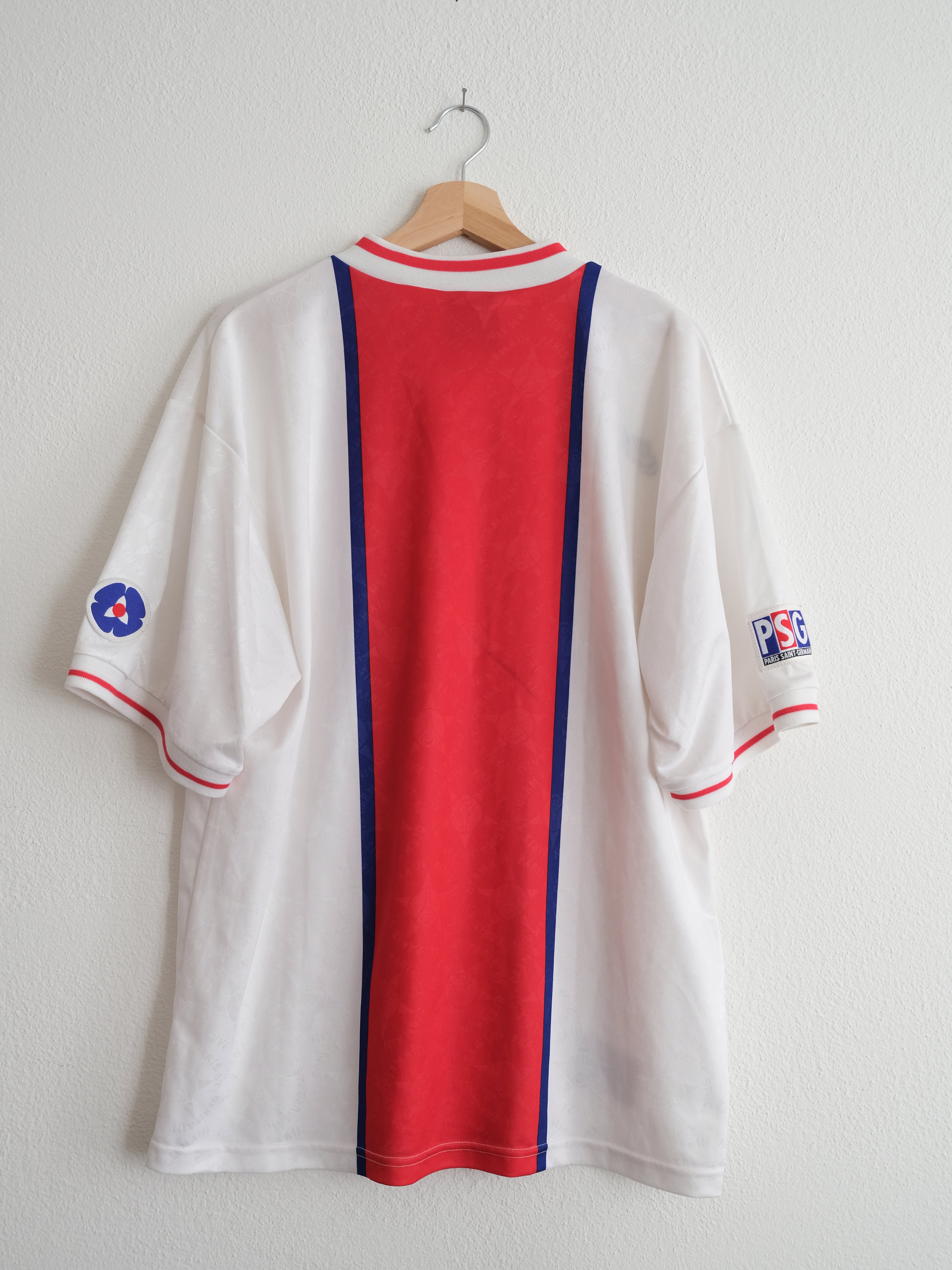Paris Saint-Germain 1995/96 Away Kit (L)