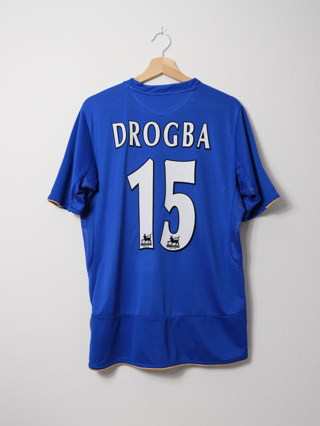 Chelsea FC 2005/06 Heim Trikot – DROGBA #15 – (L)