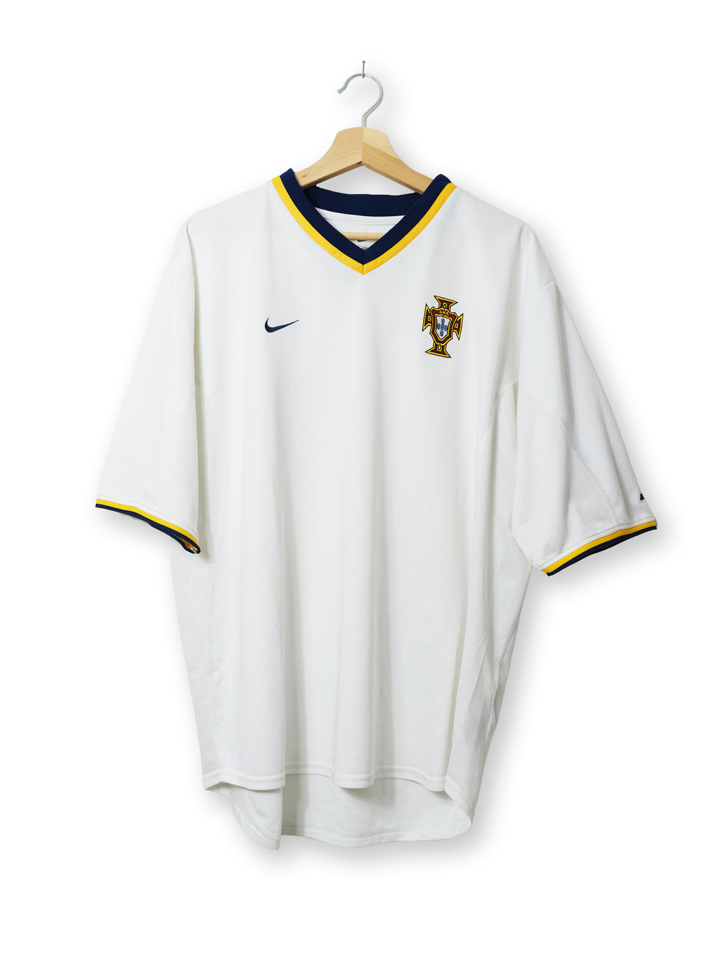 Portugal 2000/01 Away Kit (XL)